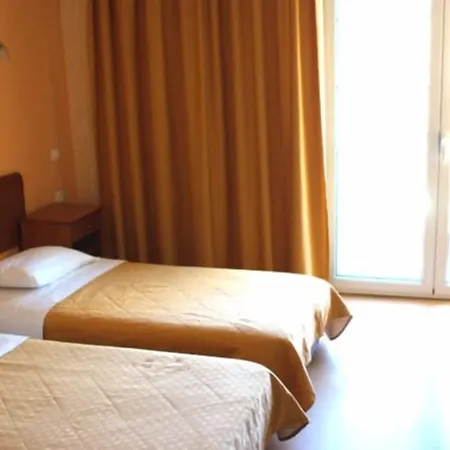 فندق Galaxy سيرس